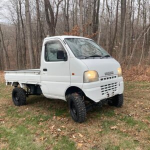 2000 SUZUKI CARRY (LIFTED WITH WHEELS/TIRES)